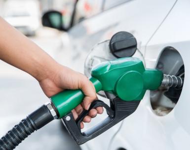 Trung bình 1 lít xăng đi được bao nhiêu km đối với ô tô?