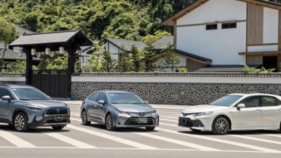 Bộ ba xe Toyota Hybrid tiên phong thị trường xe Việt