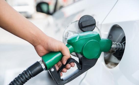 Trung bình 1 lít xăng đi được bao nhiêu km đối với ô tô?